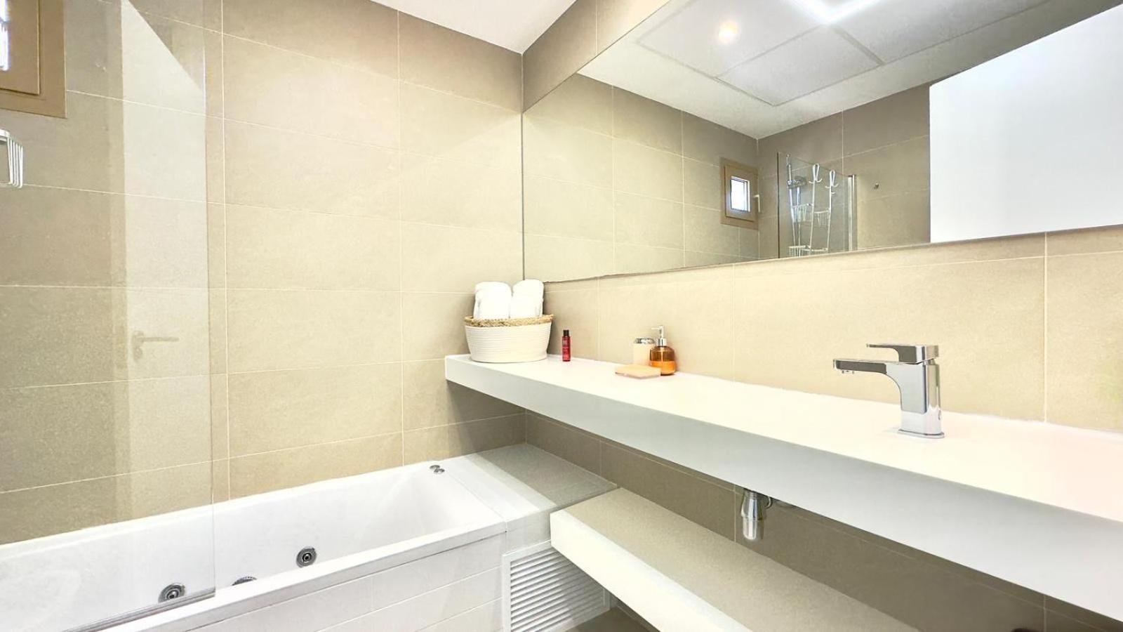 בנידורם Intempo Residence By Leo Apartments מראה חיצוני תמונה