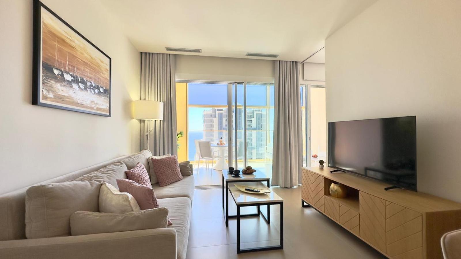 בנידורם Intempo Residence By Leo Apartments מראה חיצוני תמונה